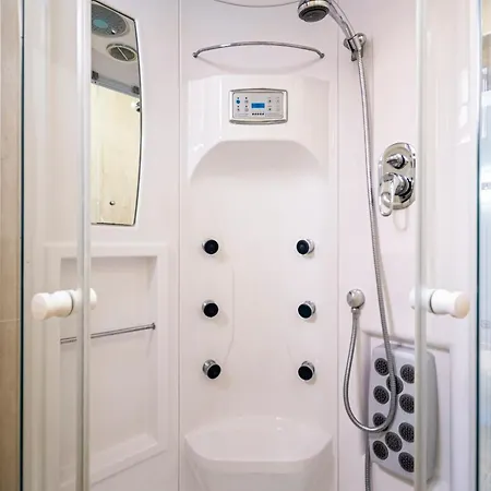 Bora-bora By Diomedes Group ヴィラ カッサンドレイア